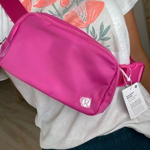 NWT Sonic Pink Lululemon everywhere belt bag